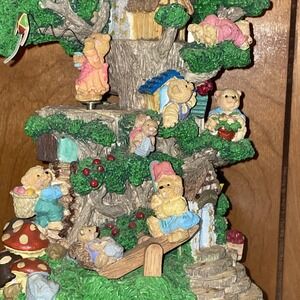 Classic Treasures Musical Box Animated Teddy Bears Tree Plays "Edelweiss"‎